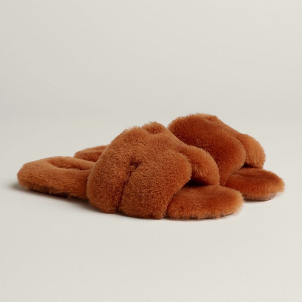 AUTHENTIC Hermes Oran Sandal Fuzzy Slippers
